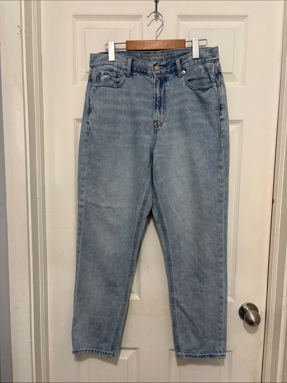 American Eagle Mom Jeans Light Wash High-Rise Straight Jeans